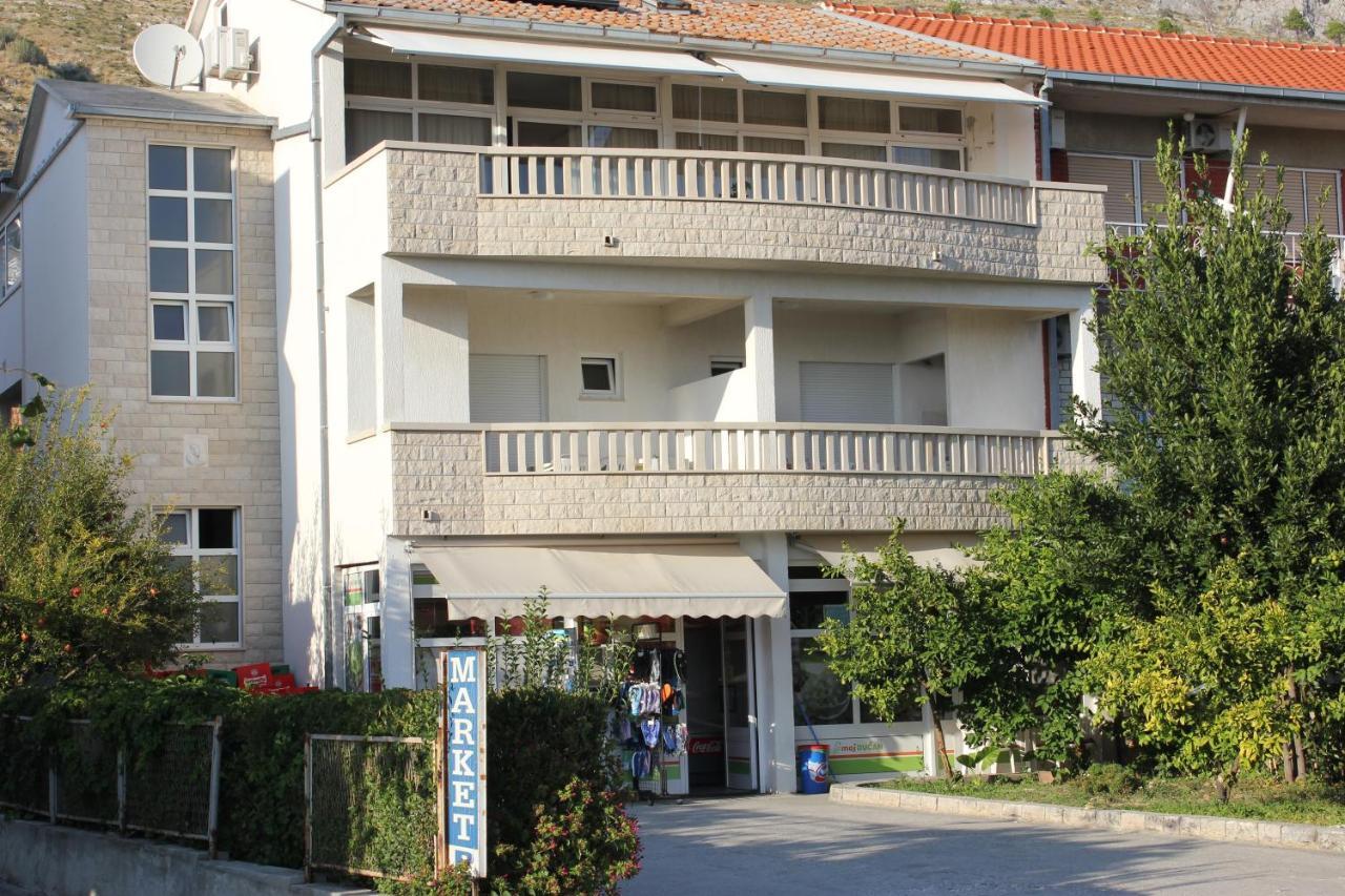 Omis Duce Sandy Beach Apartments Mare المظهر الخارجي الصورة